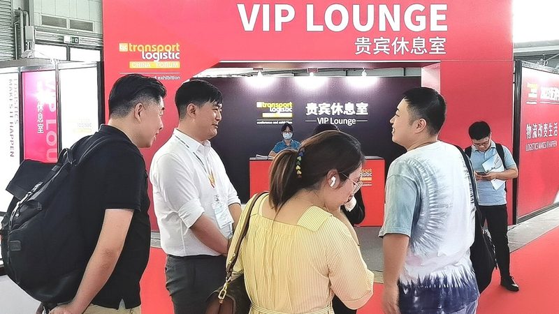 选择搭建公司时，要考察其资质和经验。以下是一些重要的考察点：