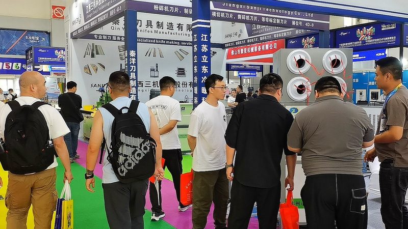 舞台尺寸规格表：室内活动舞台搭建的尺寸密码